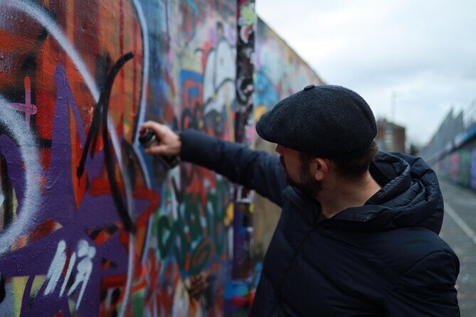 Urban Canvas: Exploring Shoreditch's Vibrant Street Art - Is it Worth the Price?