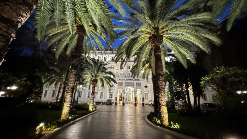 Urban City Photography Tour with Professional Photographer - Who Should Consider This Tour?