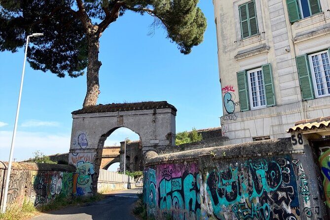 Urban Hike to the Aqueduct Park in Rome - FAQs