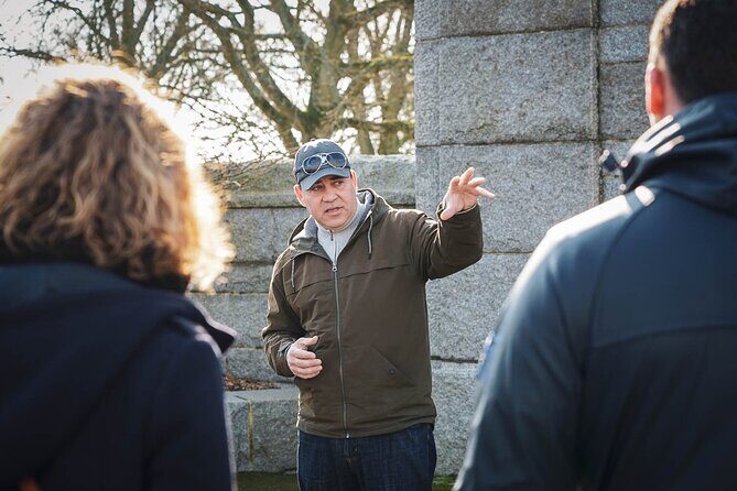 US DDAY Sites Full Day Tour 2nd departure from Bayeux - FAQs