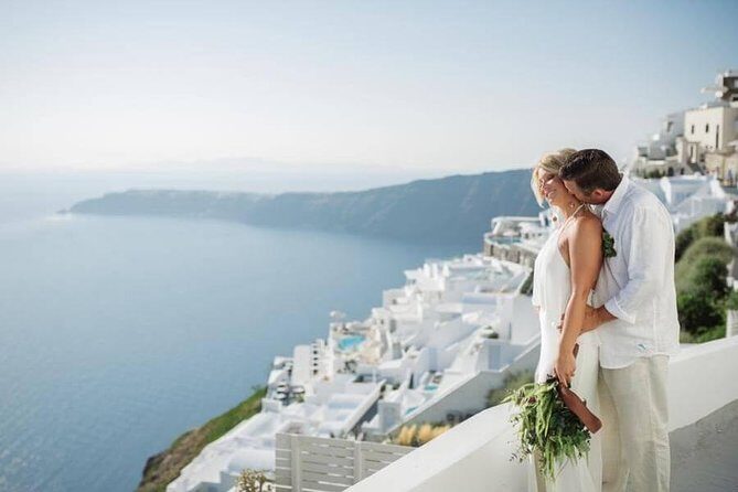 Vacation Photographer in Santorini - Why Consider a Private Photoshoot in Santorini?
