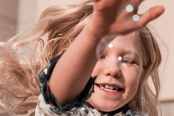 Vacation photographer. Madrid Photo Shoot. Take home more than just a selfie! - Frequently Asked Questions