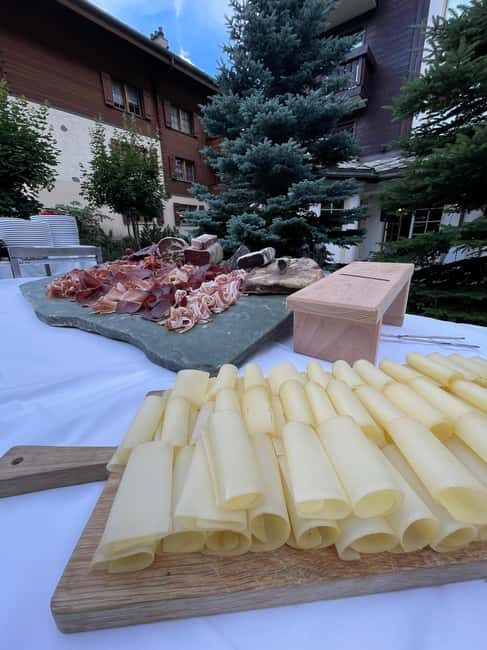Valais evening with raclette and cheese fondue - Accessibility and Practicalities