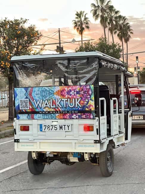 Valencia: 1-hour Historical Tour in a Tuk Tuk - Key Points