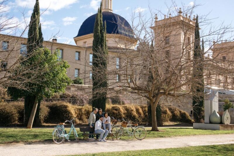 Valencia: Audioguide eng,esp,ita + Bike All Day - Discover Valencia: A Practical Review of the All-Day Bike & Audio Guide Tour
