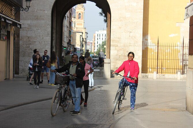 Valencia Bike Tour: Top Sights and City of Arts & Sciences - Authentic Experiences and Traveler Insights
