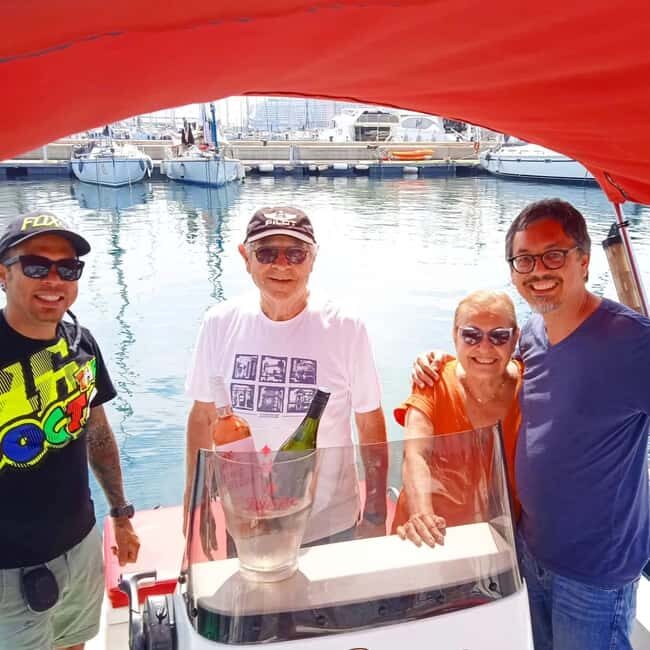 Valencia: Boat experience with typical wine tasting - The Wine Tasting: Quality and Atmosphere