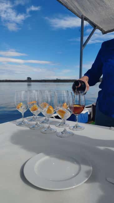 Valencia: Boat trip with Valencian vermouth tasting - Discovering the Valencia: Boat Trip with Valencian Vermouth Tasting