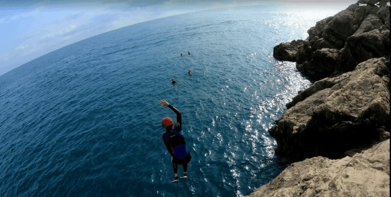 Valencia: Coasteering Adventure in Cullera Lighthouse - An In-Depth Look at the Coasteering Experience in Cullera