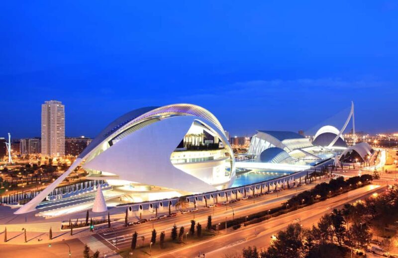 Valencia: Entrance to the Palau de Les Arts - Insights into Santiago Calatrava’s Construction Secrets