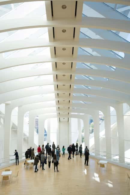 Valencia: Entrance - Visit the Palau de Les Arts with a guide - The Architectural Marvel of Palau de Les Arts