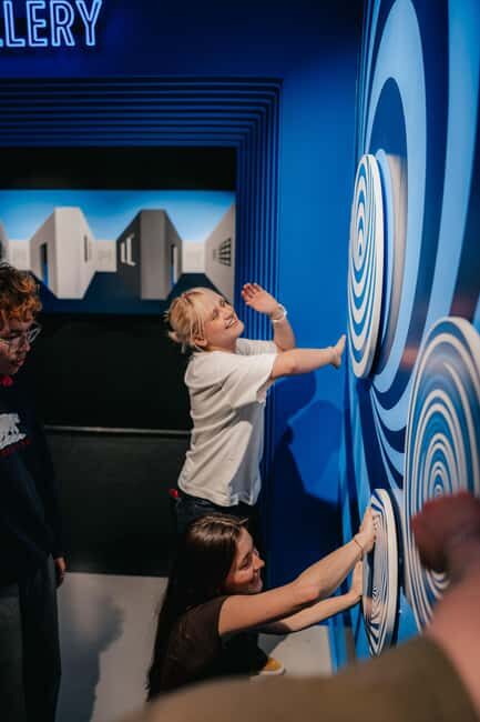 Valencia: entry ticket to the Museum of Illusions - What to Expect at the Museum of Illusions Valencia