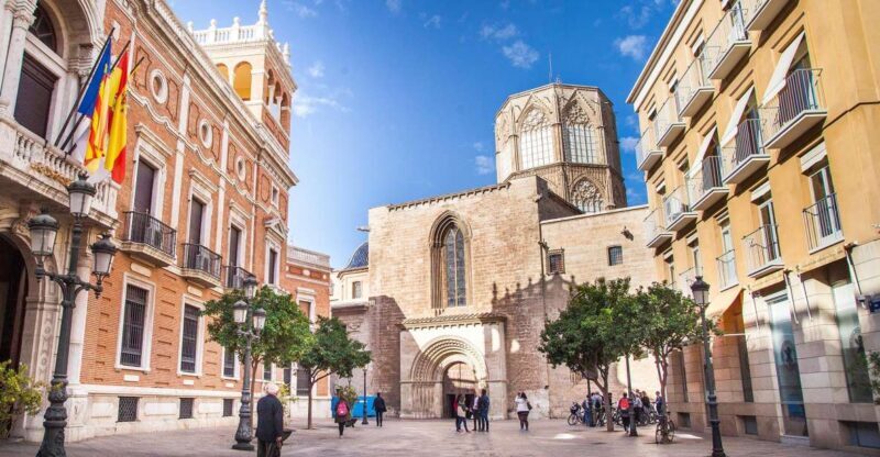 Valencia: Essentials and World Heritages Sites Walking Tour - What to Expect from the Tour