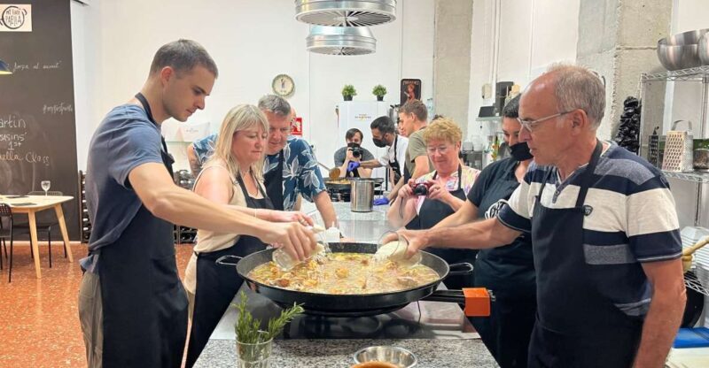 Valencia: Evening Guided Paella Workshop, Tapas, and Drinks - Why This Tour Is a Great Choice for Foodies and Culture Lovers