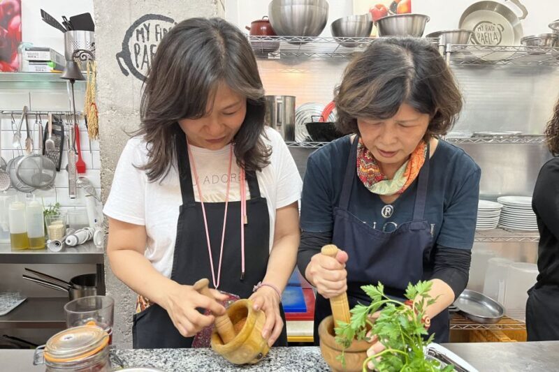 Valencia: Evening Guided Paella Workshop, Tapas, and Drinks - FAQs about the Valencia Paella Workshop