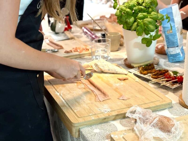 Valencia: Fresh Pasta Workshop with Lunch/Dinner in the Center - Who Will Love This?