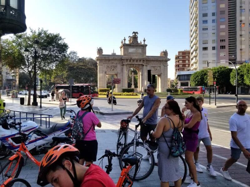 Valencia: Immersive Bike & E-Bike Storytelling Tour & Photos - Exploring the Tour Itinerary and Experience