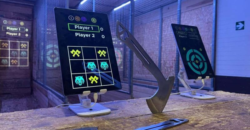 Valencia : Interactive Axe Throwing 2h - What to Expect from the Experience