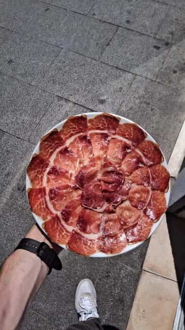 Valencia Old Town flavour walk: tapas & drinks by local - Key Points