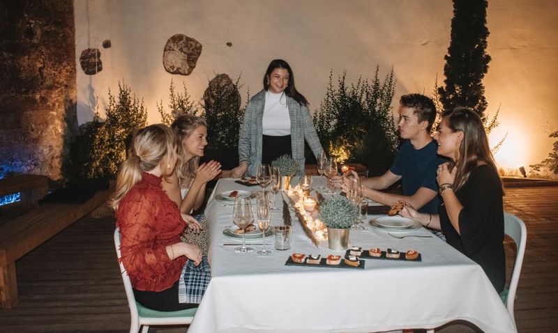 Valencia: Old Town Tour, Wine & Tapas in an 11th c. Monument - Accessibility and Pace: Good News for Mobility Needs