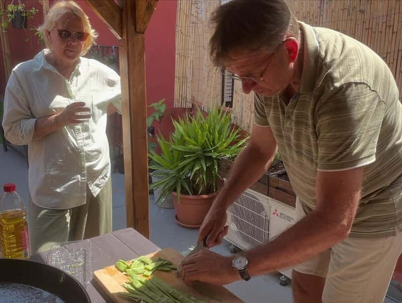 Valencia: Paella Cooking Class with Tapas and Drinks - Who Should Consider This Experience?