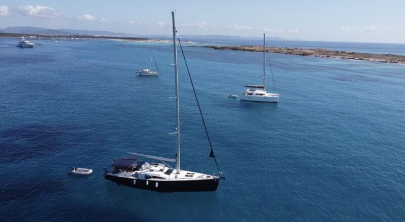 Valencia: Private Boat Trip with Paddle Boarding and Drinks - The Itinerary: A Balance of Relaxation and Activity