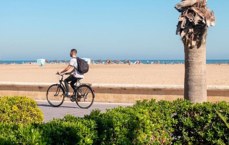 Valencia: Private City Tour on Bike with Drink Stop - FAQ