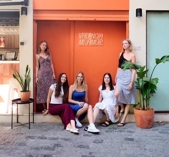 Valencia: Private photo shooting with pro photographer - What to Expect from Your Valencia Photo Shoot