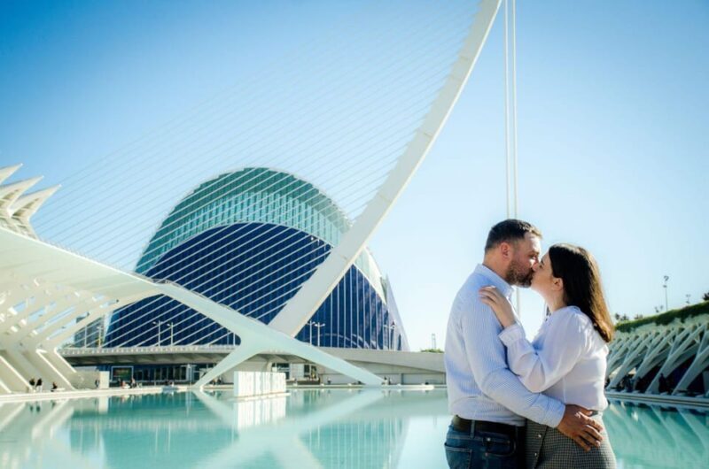 Valencia: Professional photoshoot at City of Arts & Sciences - FAQ