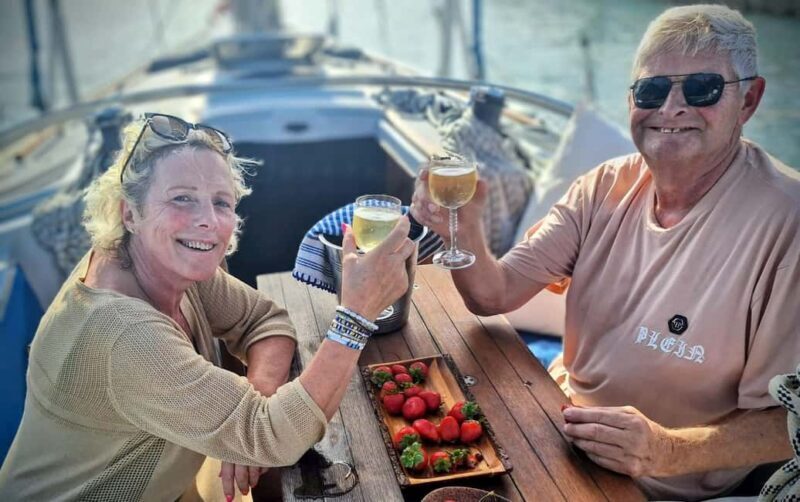 Valencia: Romantic Boat Experience for Couples - The Value and Considerations