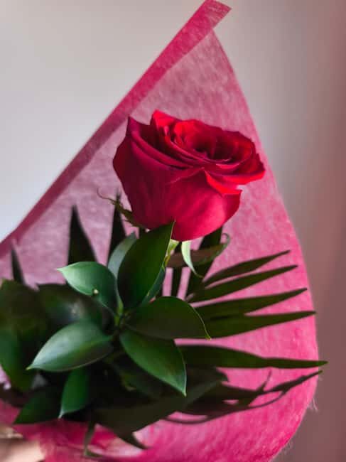 Valencia: Romantic Boat Experience for Couples - Frequently Asked Questions