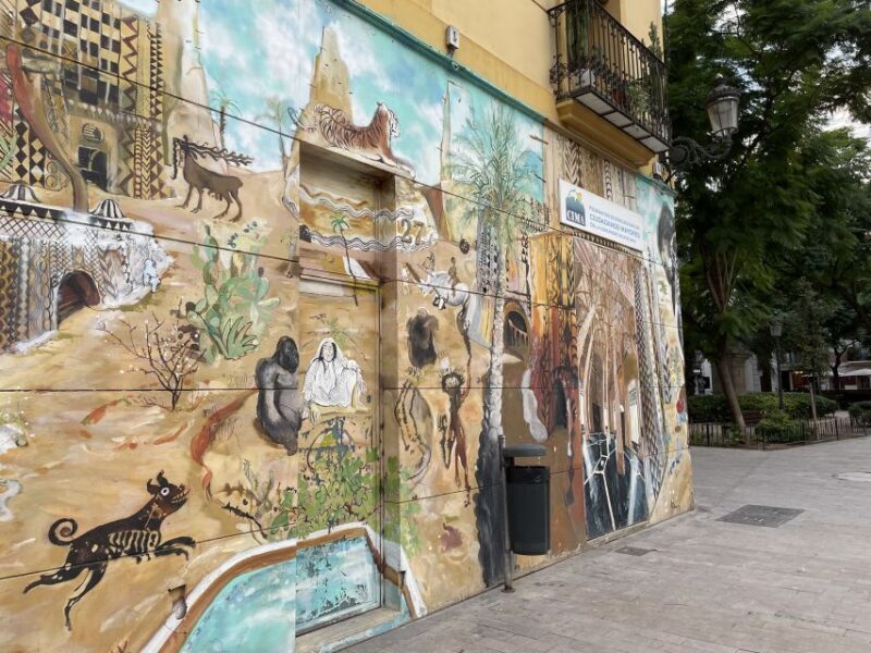 Valencia: Street Art Tour on Bicycle, E-Bike or E-Step - Riding Through Narrow Streets and Sunlit Squares