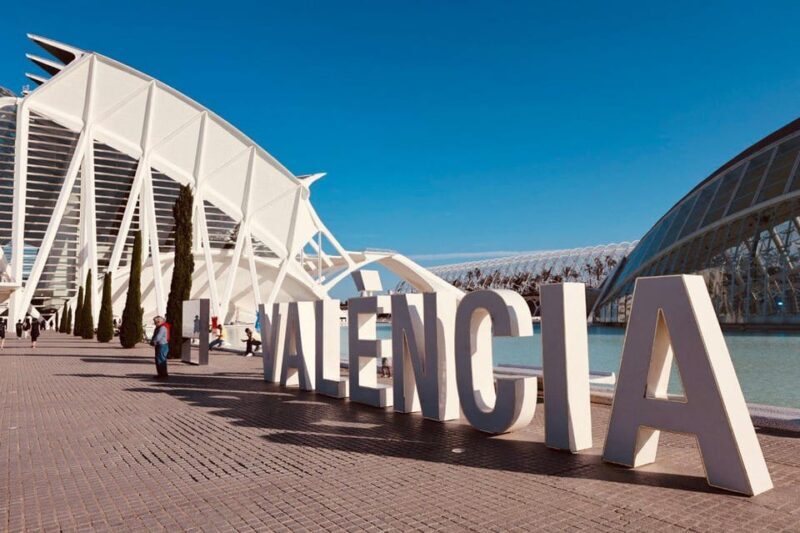 Valencia: Top 25 Highlights Guided Bike Tour - Key Points