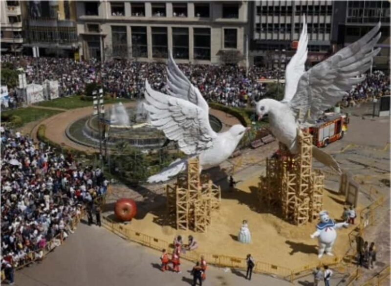 Valencia: Tour of the Historic Center on your mobile - Key Points