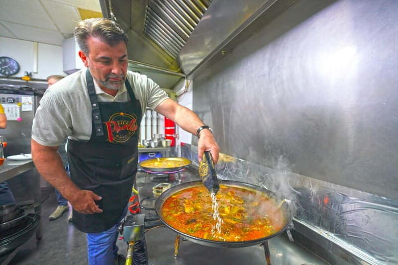 Valencia: Traditional Paella Cooking Class and Dinner - Key Points