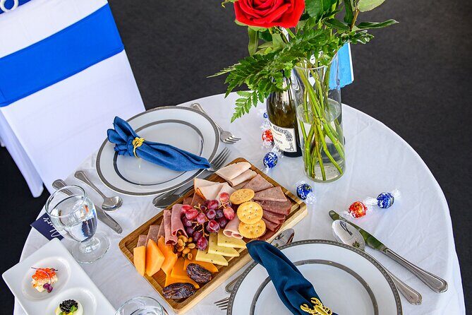 Valentine's Day Dinner Cruise in New York - What the Experience Offers