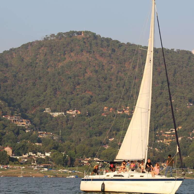 Valle de Bravo: Velero - Considering the Weather