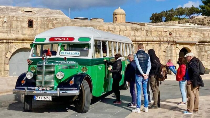 Valletta: Sunday Vintage Bus to Marsaxlokk - The Highlights of Valletta and Marsaxlokk