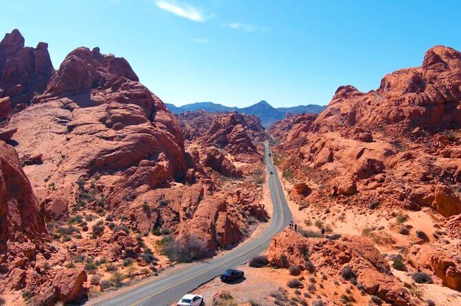 Valley of Fire, Seven Magic Mountains & Vegas Sign Tour - Key Points: