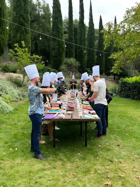 Valnerina/Pasta cooking class in a 12th century location - Key Points