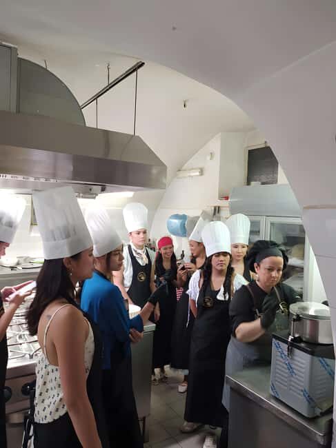 Valnerina/Pasta cooking class in a 12th century location - What the Reviews Say