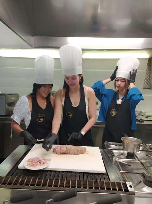 Valnerina/Pasta cooking class in a 12th century location - Who Should Try This Experience?