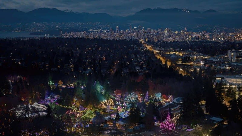 Vancouver: Christmas Lights Karaoke Trolley Tour - Key Points