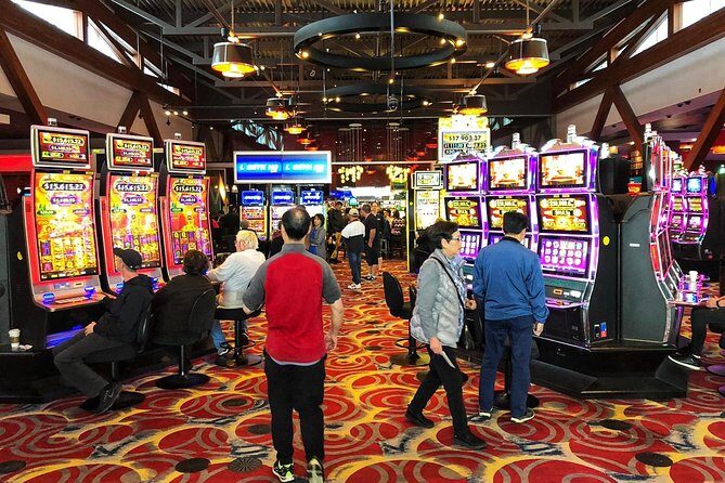 Vancouver Evening 4 Hours Tour with Night Life Attractions Private - Key Points