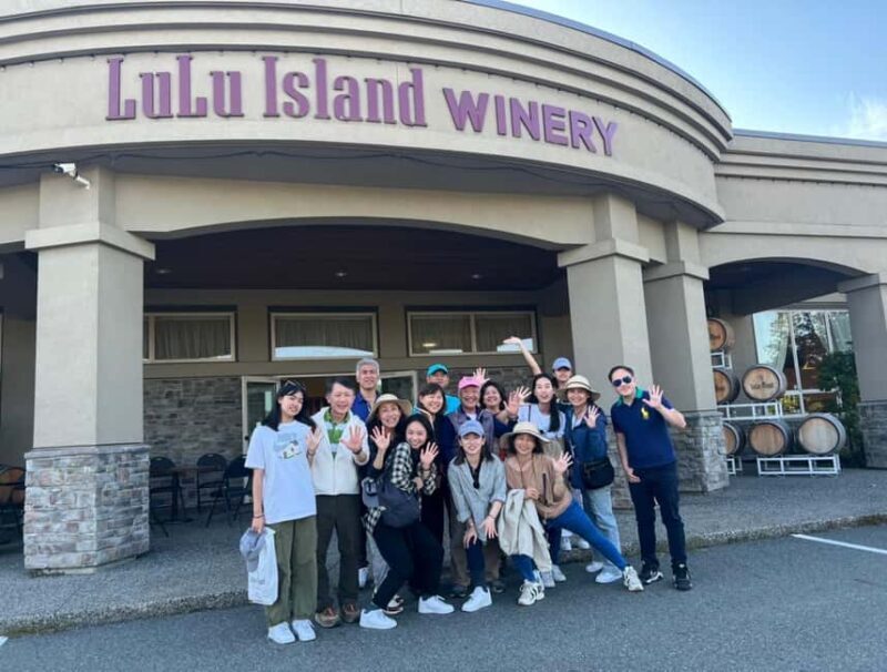 Vancouver Hidden Gems: Winery Tasting & Temple Visit - Key Points