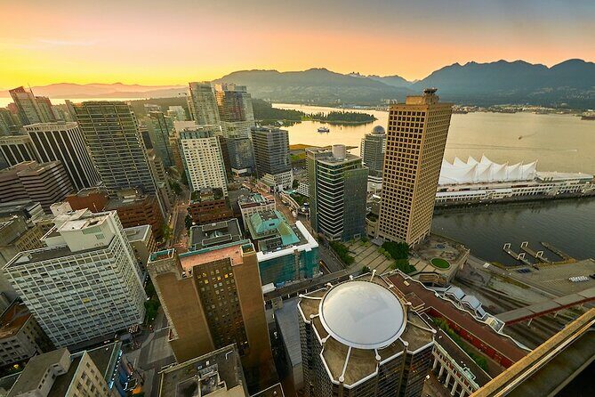 Vancouver Small Group Night Tour w/Capilano + Grouse Mtn Dinner - The Experience: What You’ll Love and What to Keep in Mind