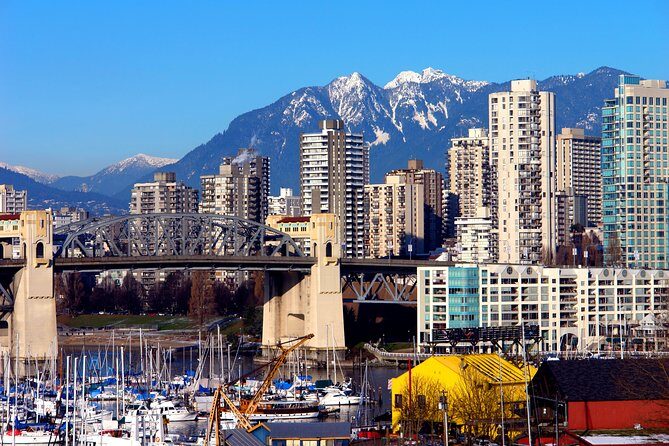 Vancouver Tour: Stanley Park, Granville Island & Capilano Bridge - Exploring Vancouver with a Guided Touch