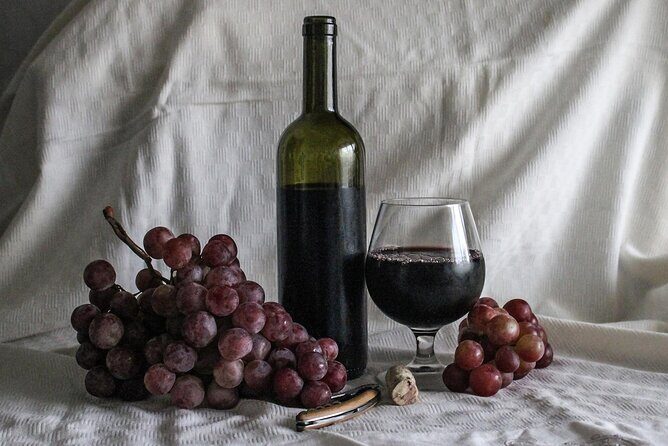 Varenna: guided Walking Tour with Wine & Food tasting - Exploring Varenna’s Charm with a Guided Walk