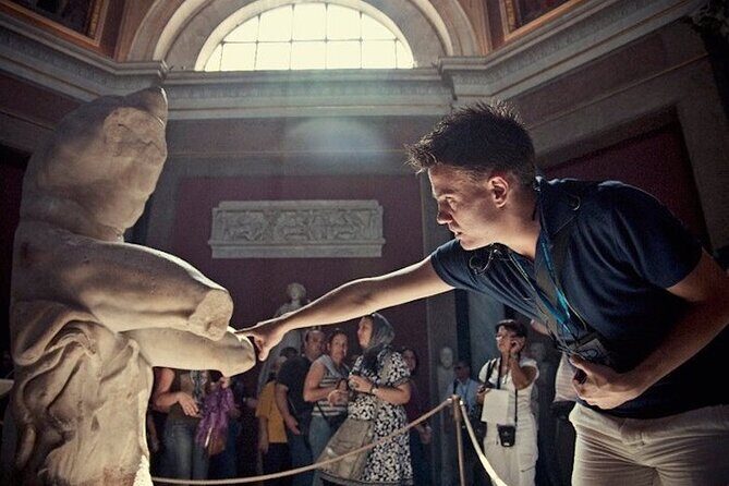 Vatican and Sistine Chapel at Night Private Tour, Top-Rated Guide - Who Should Consider This Tour?