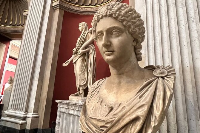 Vatican and Vatacombs Tour: Treasures of the Sistine Chapel - Group Size and Crowd Reality (The Good and the Messy)